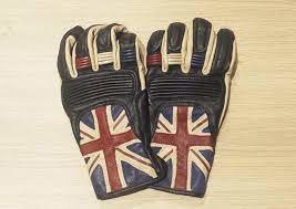 Triumph Flag Glove