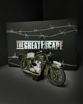 THE GREAT ESCAPE TR6 TROPHY 1:12